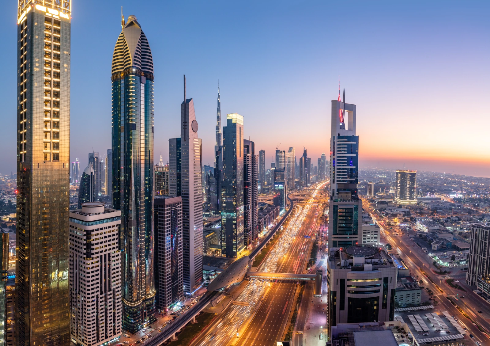 Dubai skyscrapers and business towers — free zone companies operating onshore licensing framework